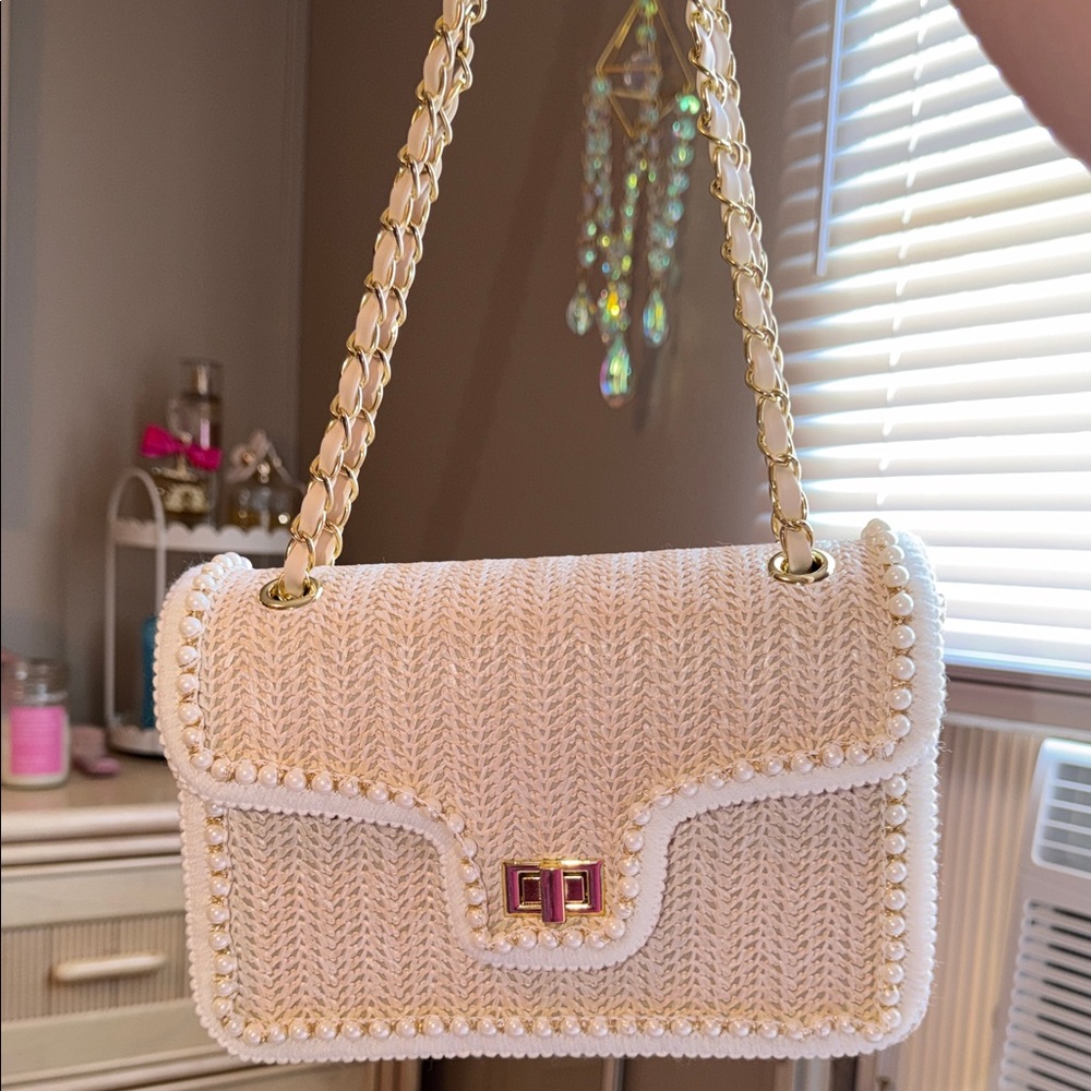 Pearl purse